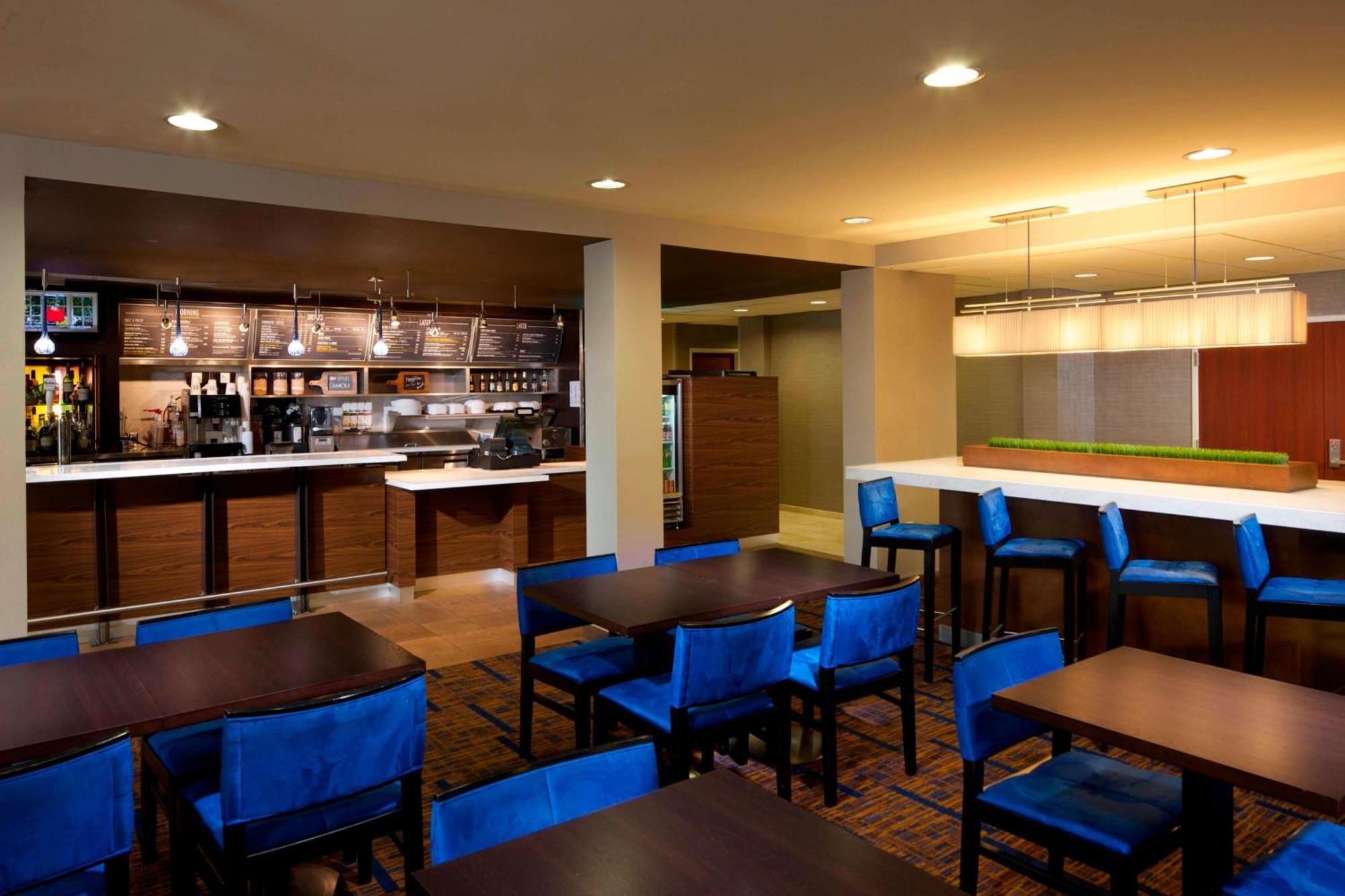 Courtyard By Marriott Brownsville Exteriör bild